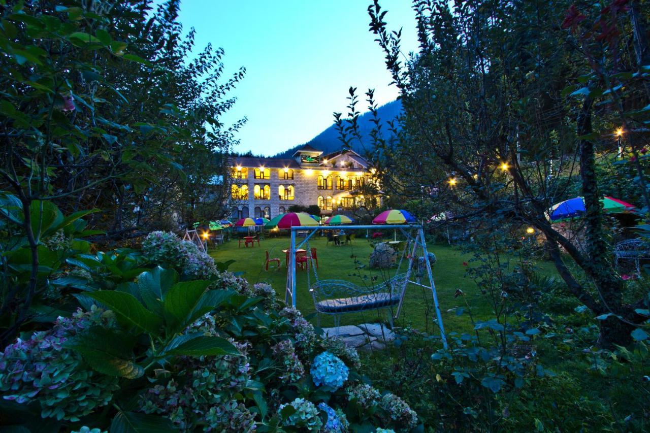 The Orchard Greens Manāli Екстериор снимка