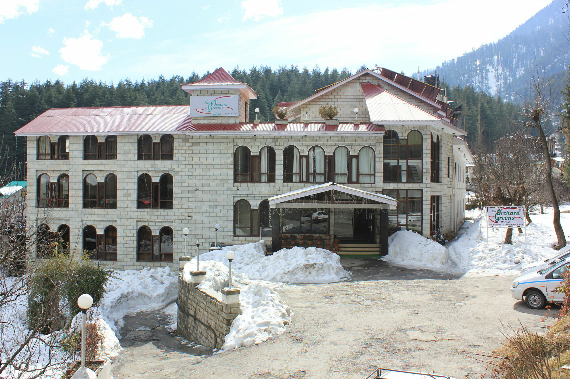 The Orchard Greens Manāli Екстериор снимка